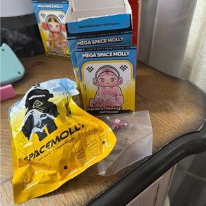 Space Molly Smitten Love Action Figure - Pink